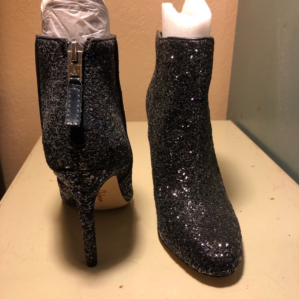 Boots - Picture 2 of 4